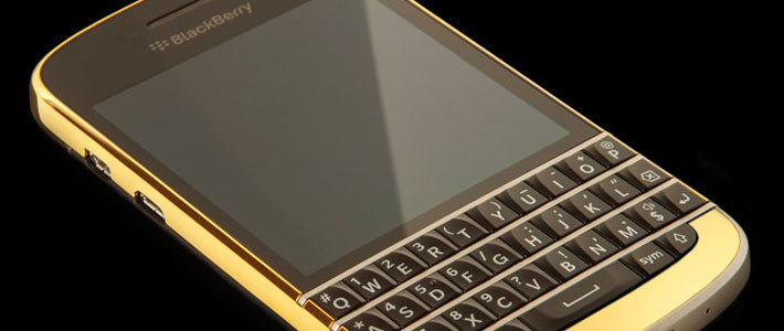 Британцы выпустили люксовую версию BlackBerry Q10 в золотом корпусе